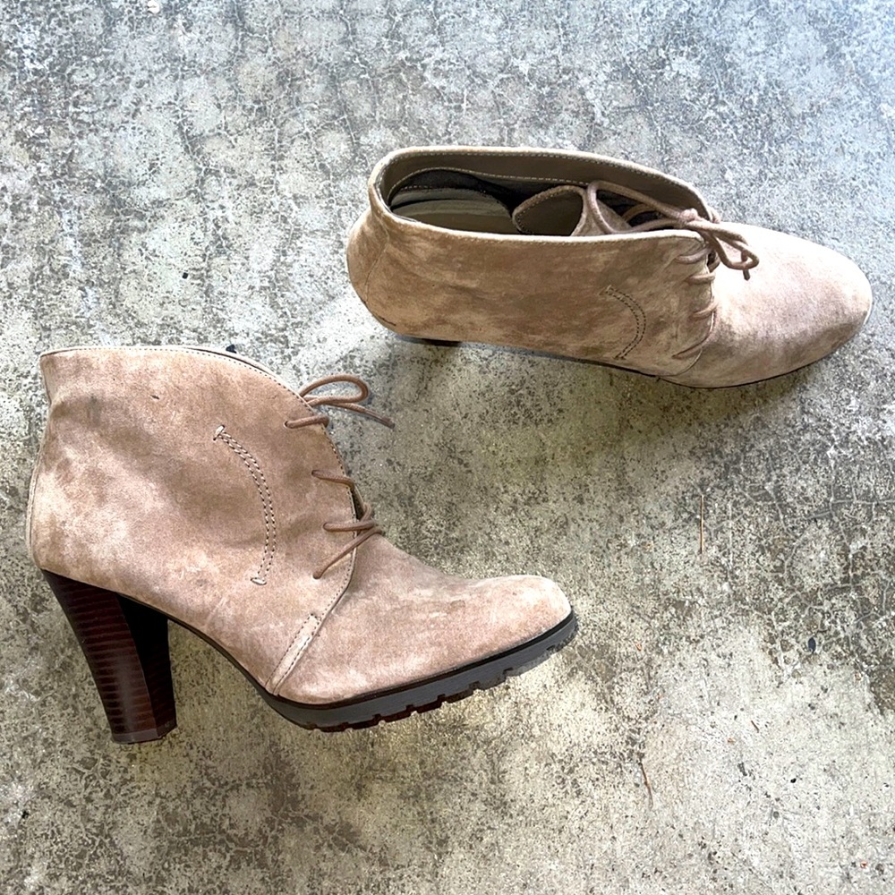 White mountain booties 10